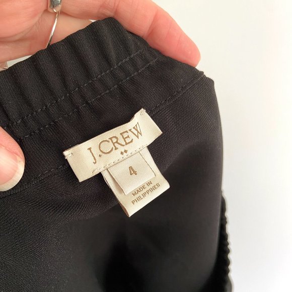 J. Crew • Athletic Skirt • Sz 4 • Black • Pockets! • Comfy & Sporty - Picture 5 of 6